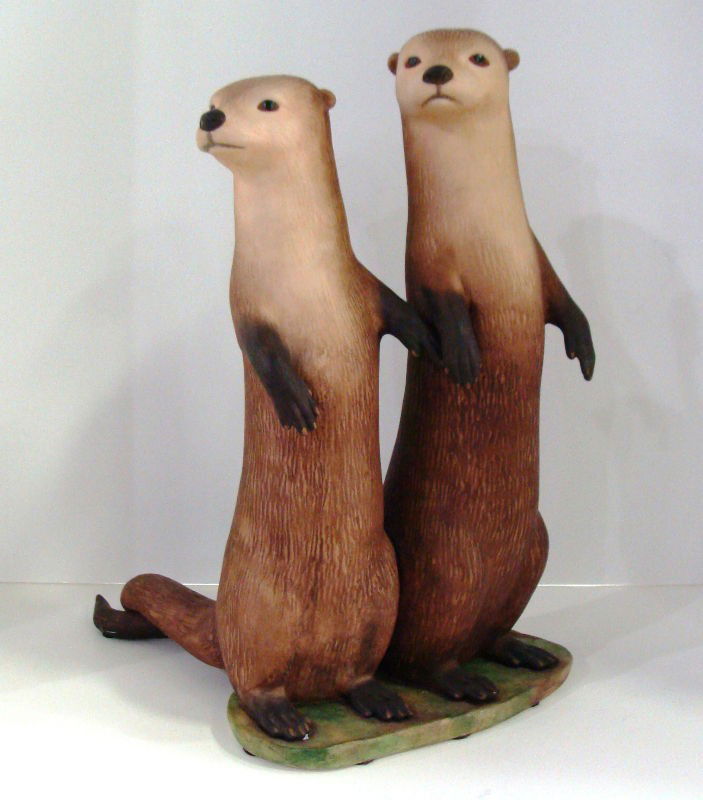 Lazlo Ispanky "True Love" Otter Figurine: Retired limited edition Lazlo Ispanky "True Love" Otter Figurine. This adorable otter couple are holding hands and snuggling. Issued in 1971 with a limited edition of 500. Numbered 292/500 and Ispanky