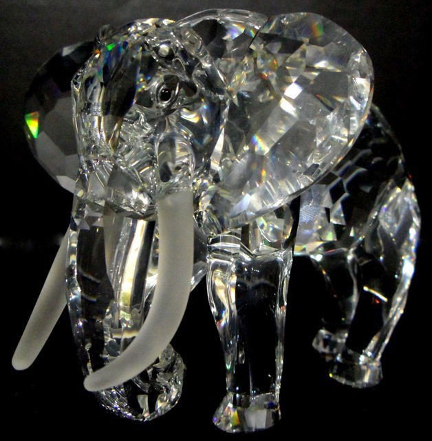 Swarovski Crystal Elephant Figurine Retired 1993: Swarovski Crystal Elephant Figurine. Retired 1993. This Swarovski initiates the "Inspiration Africa" trilogy, designed by Marin Zendron. Comes with original box, retail price is $1,500.00. Measures 3 