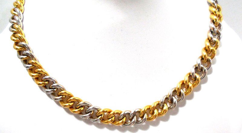 Roberto Coin 18Kt. Y.G. Diamond Necklace: Beautiful 18k yellow gold Roberto Coin diamond choker necklace. This necklace contains a centralized 5 sectional diamond accented center totaling approx 3.83Cts all having a overall Vs clarity & near