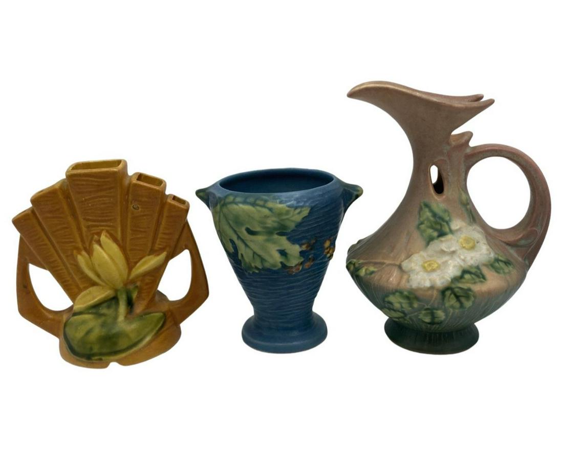 Lot of three Roseville Art Pottery Water Lily Flower Frog Vase, Bushberry Vase and White & Rose Pink (1 of 2)
