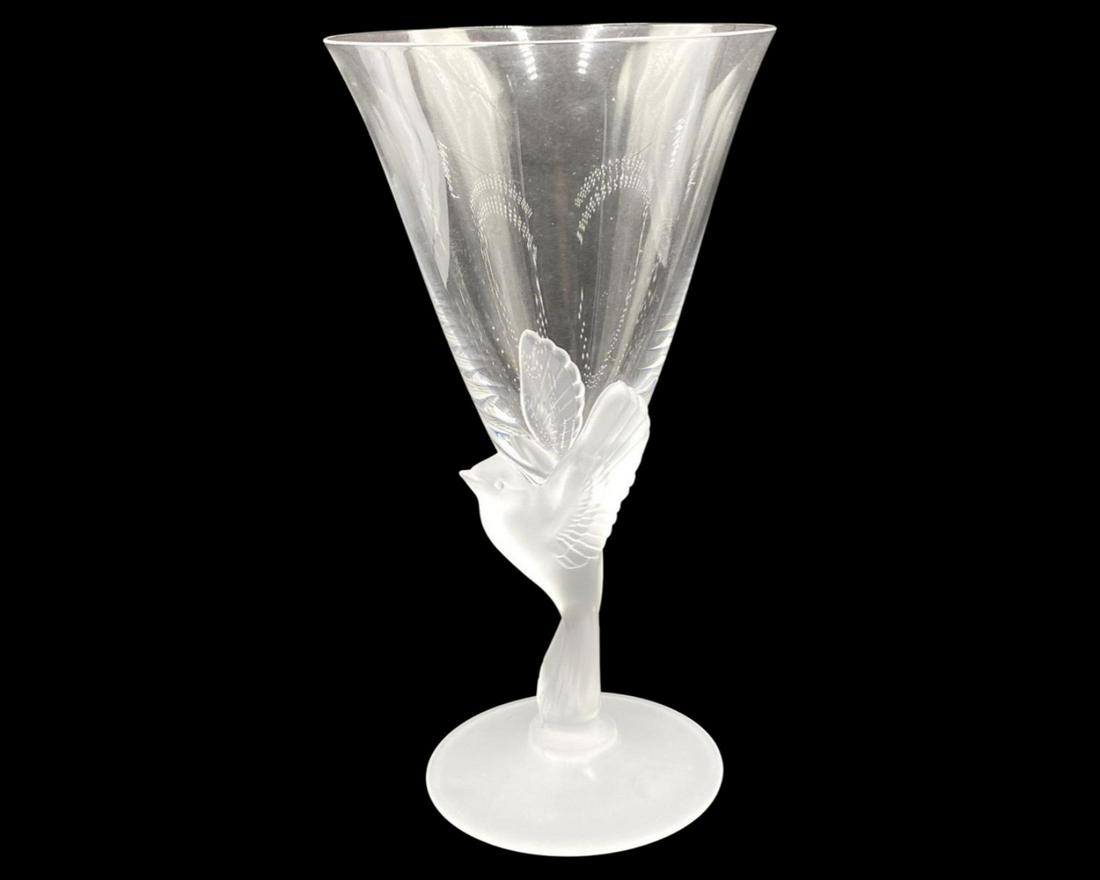 Pair of Sasaki "Wings" Frosted Crystal Dove Water Goblets (1 of 2)