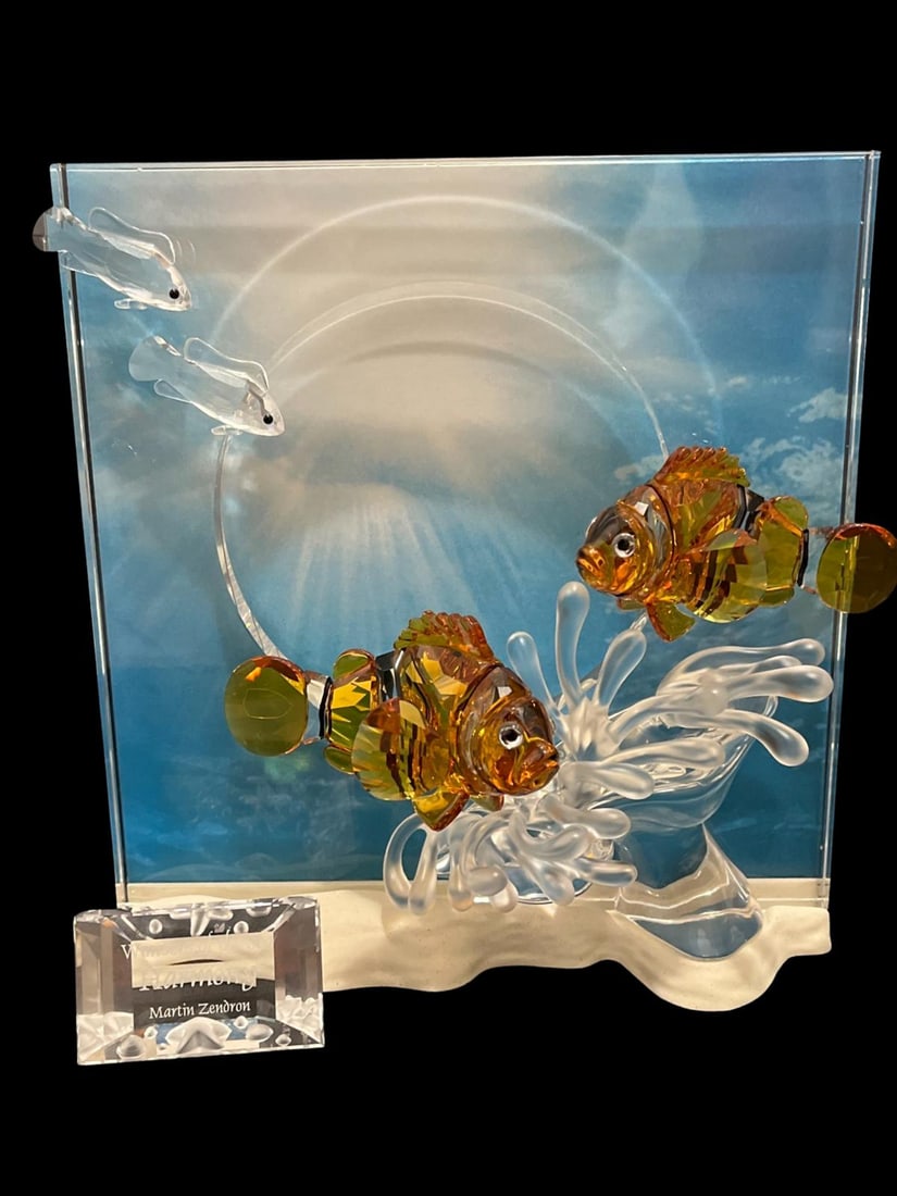 Swarovski Wonders of the Sea Harmony Figurine with Stand & Plaque: Swarovski Wonders of the Sea Harmony Figurine with Stand & Plaque measures 8" x 7 1/2". Missing one fish, sold as is