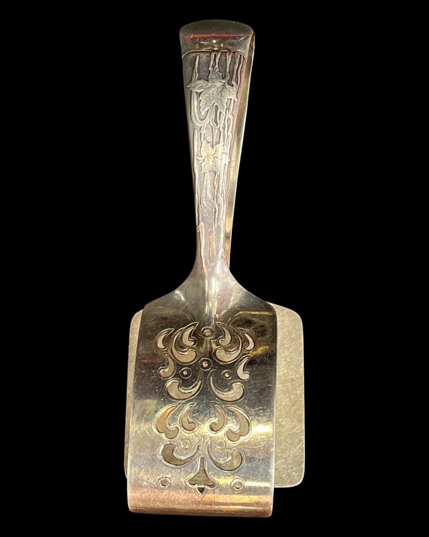 Antique Tiffany & Co Sterling Silver Leaves and Water Asparagus Tongs (1 of 4)