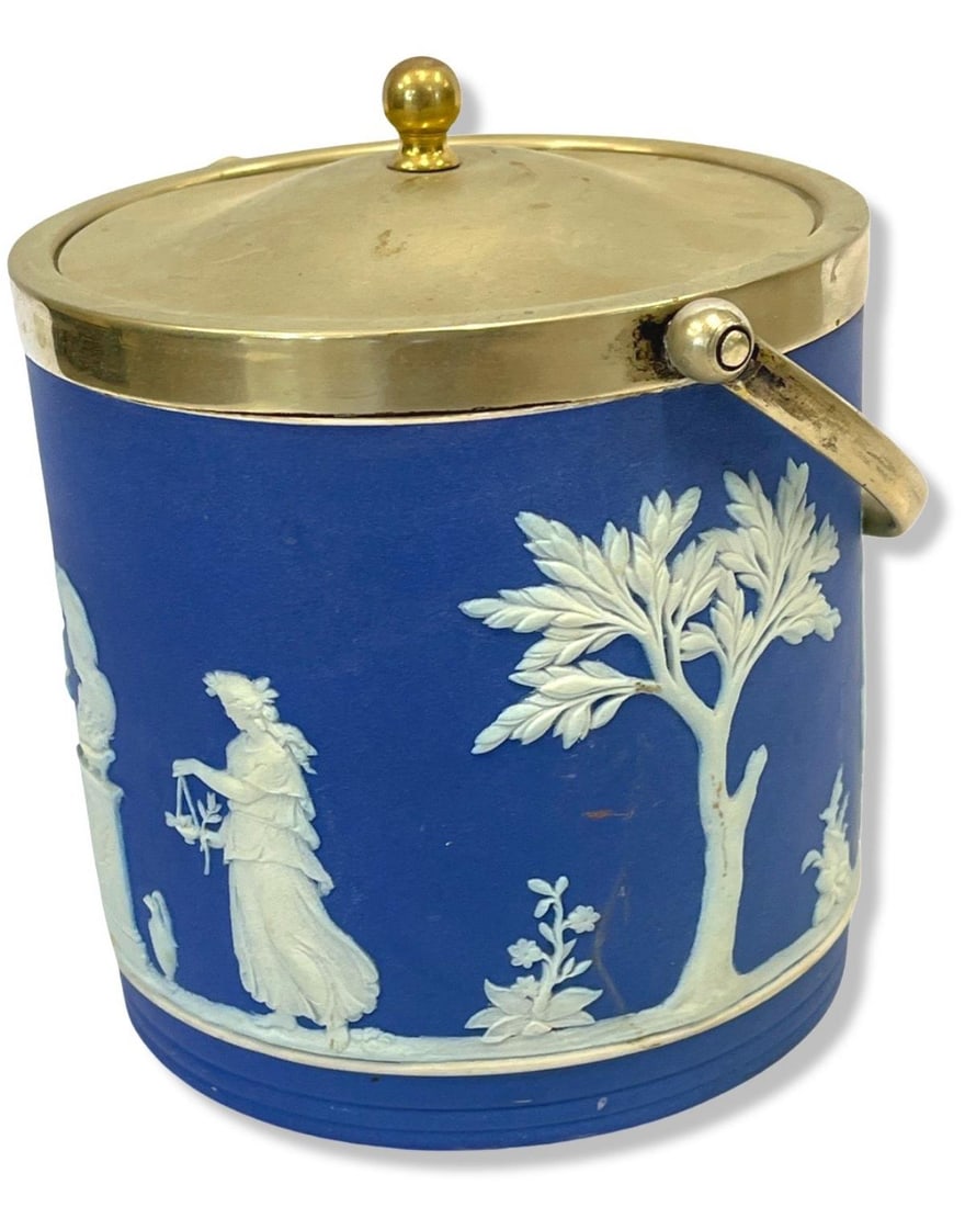 Wedgwood Jasperware Biscuit Barrel Cookie Jar (1 of 2)