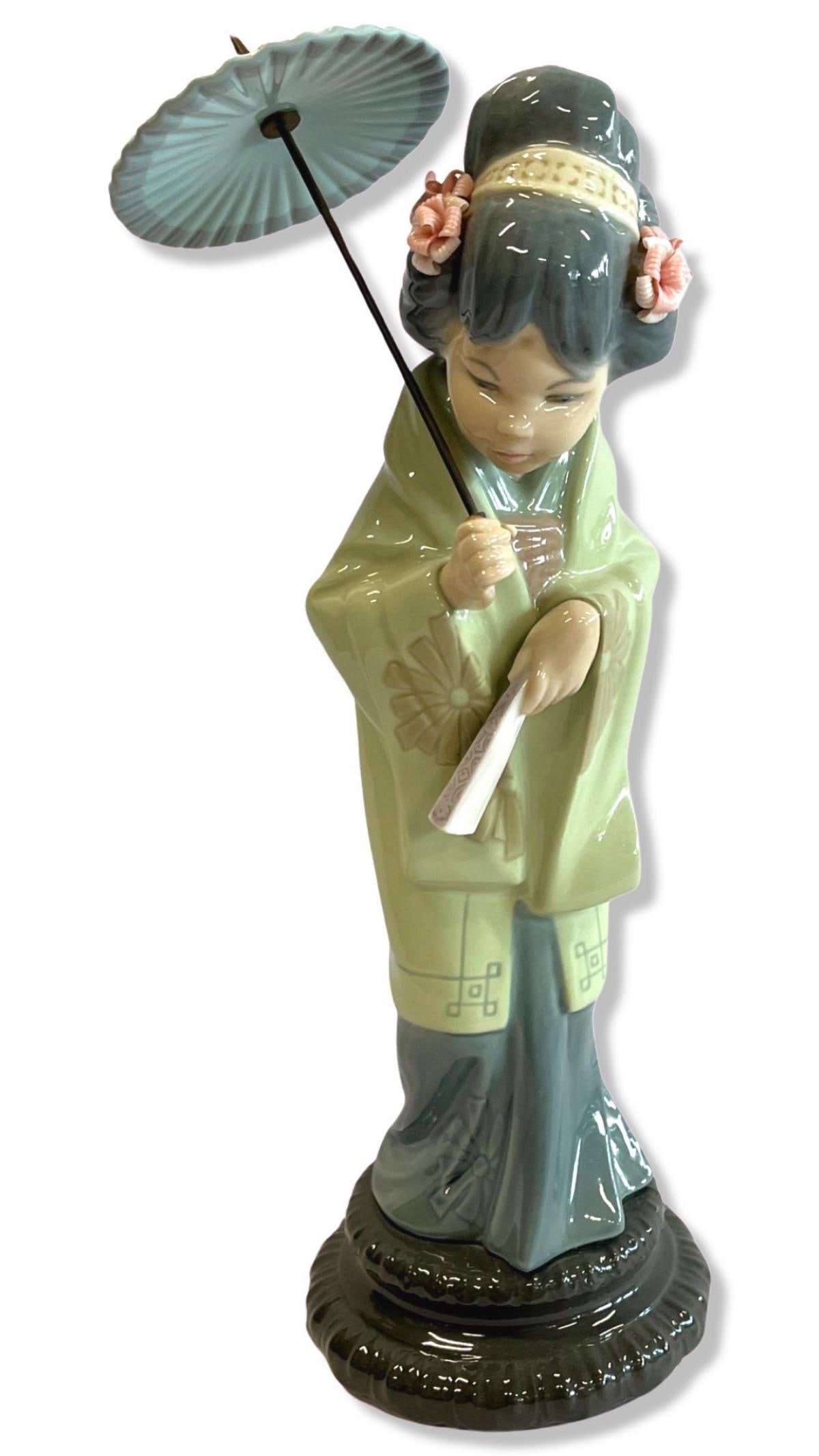 Lladro #4988 Oriental Spring Porcelain Figure (1 of 2)