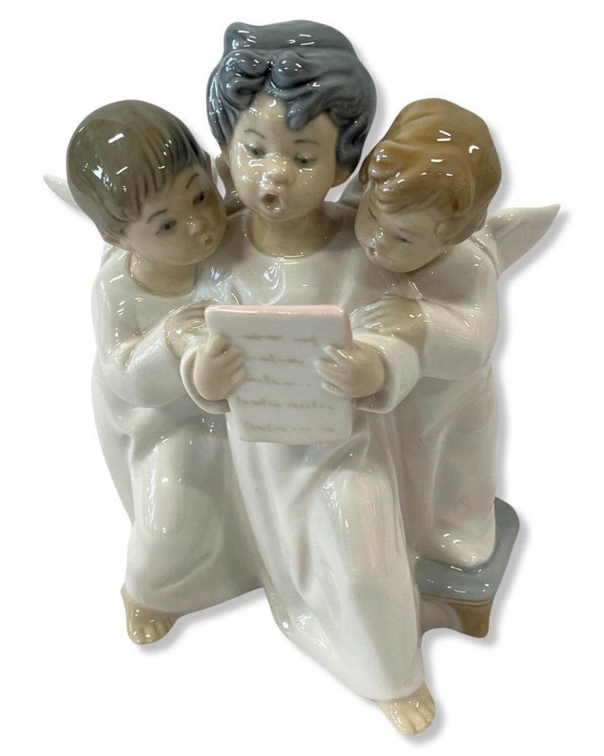 Lladro #4542 Angel Group Porcelain Figurines (1 of 2)