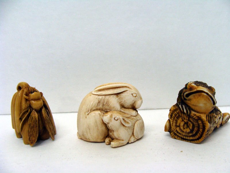 3 Chinese Ivory Figural Netsuke: 3 Chinese ivory figural netsuke of animals. Rabbit, Frog on a log and a bee on a beehive. All approx 1 3/8" talll For Domestic or International Shipping Quotes Please Feel Call Ryan or Dave at Eagle S