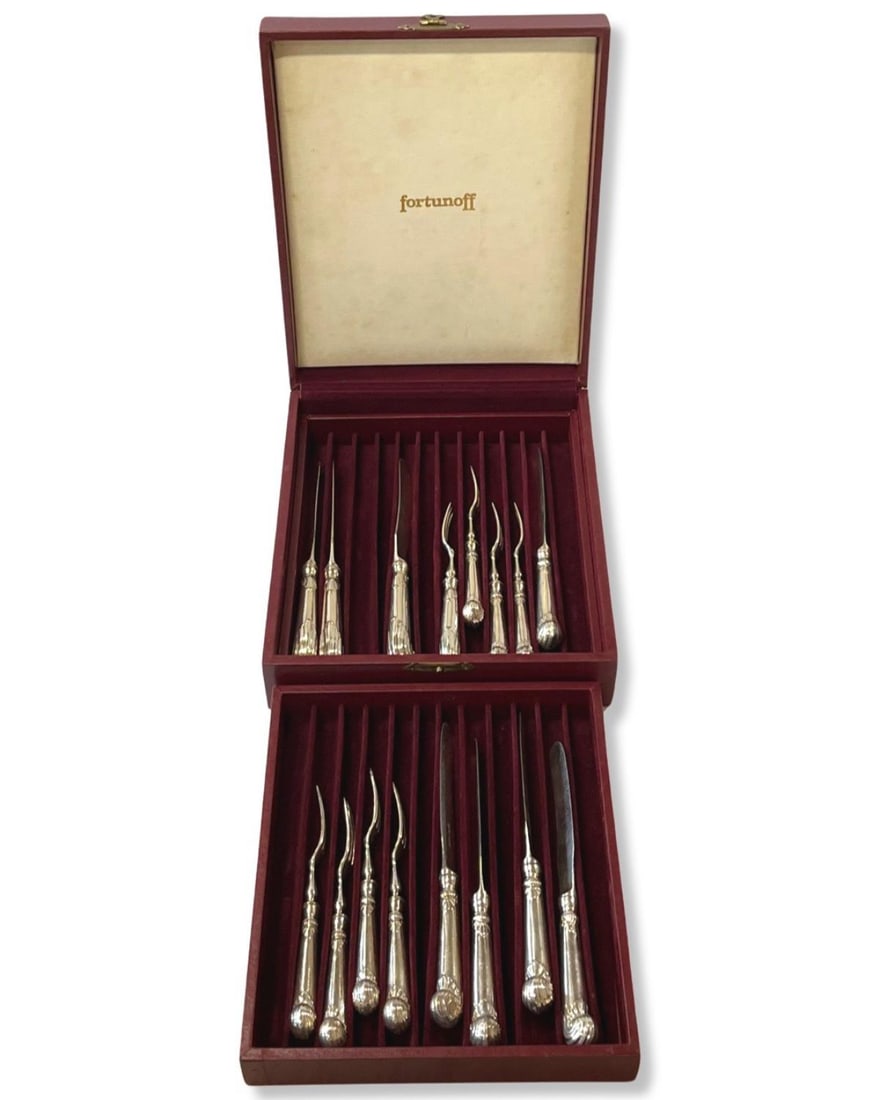 Lot of 16 William Hutton & Sons. English Silver Plate Fish Set (1 of 2)