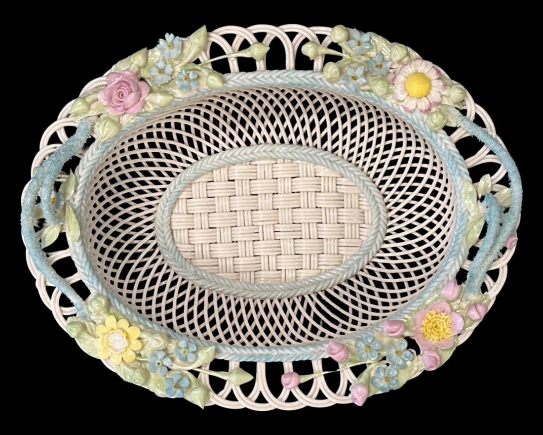 Irish Belleek Lattice Porcelain Basket (1 of 3)