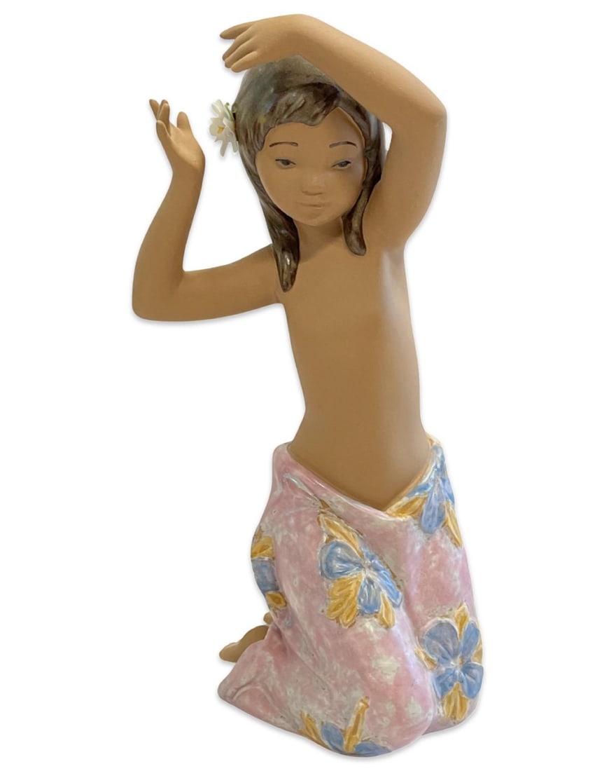 Lladro #2385 Tropical Flower Porcelain Figure: Lladro #2385 Tropical Flower Porcelain Figure measures H: 9 1/2"
