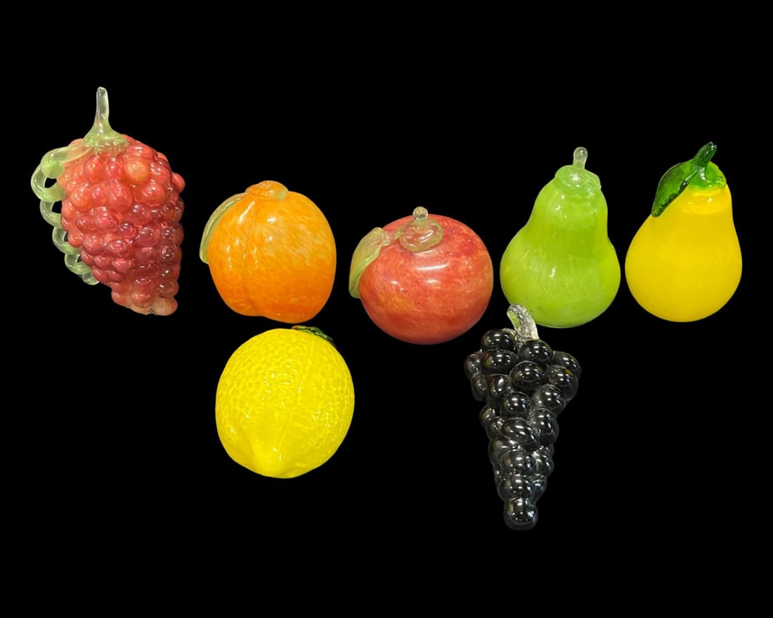 Lot of 11 Murano? Glass Fruits (1 of 3)