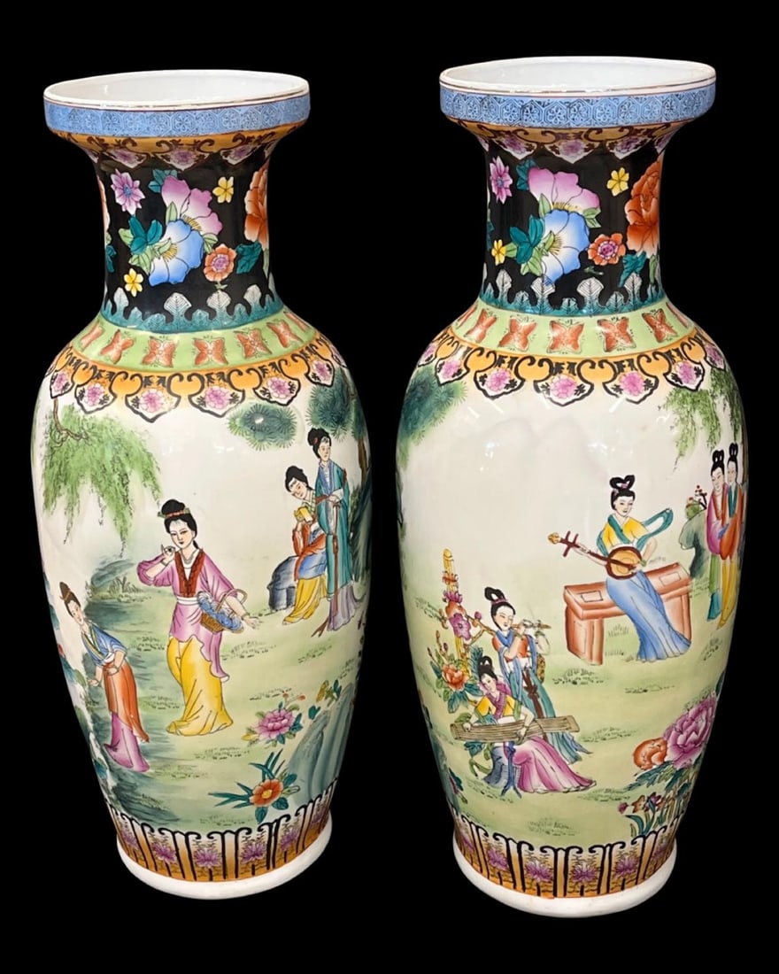 Pair of Chinese Hand Painted Porcelain Vase with Geisha (1 of 2)