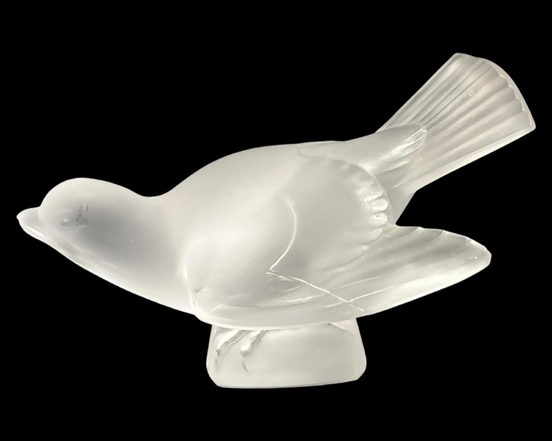 Lalique France Crystal Bird Paperweight Figures: Lalique France Crystal Bird Paperweight Figures measures 3" x 5"