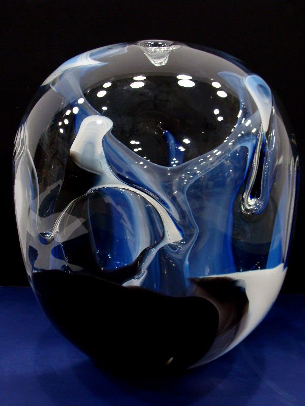 Peter Bramhall American Art Blown Glass: Peter Bramhall American art blown glass sculpture, signed on bottom. Measures 15 1/2" high x 11 1/2" in diameter. For Domestic or International Shipping Quotes Please Feel Call Ryan or Dave at Eagle S