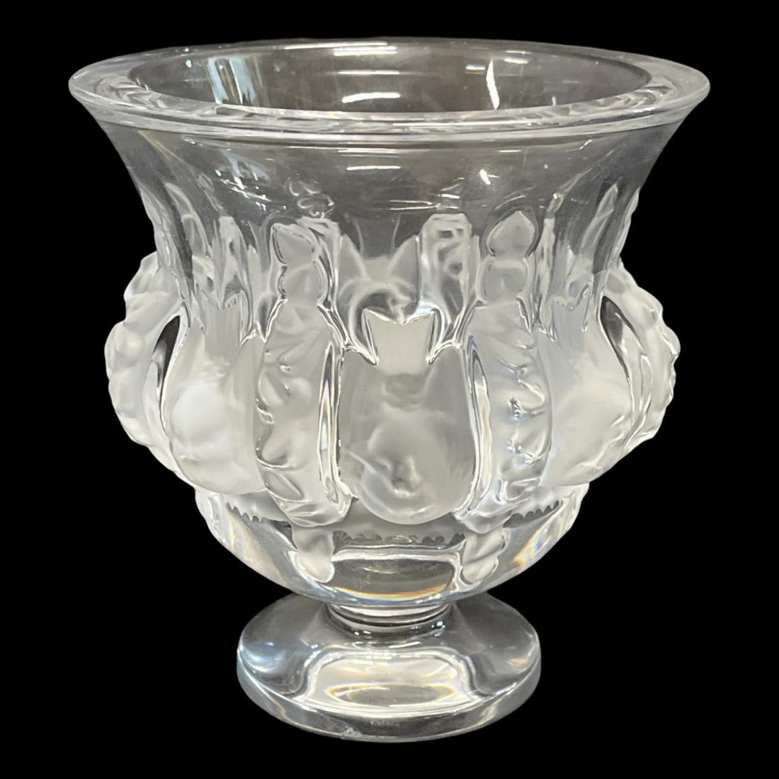 Lalique France Crystal Dampierre Vase: Lalique France Crystal Dampierre Vase measures 5" x 5"