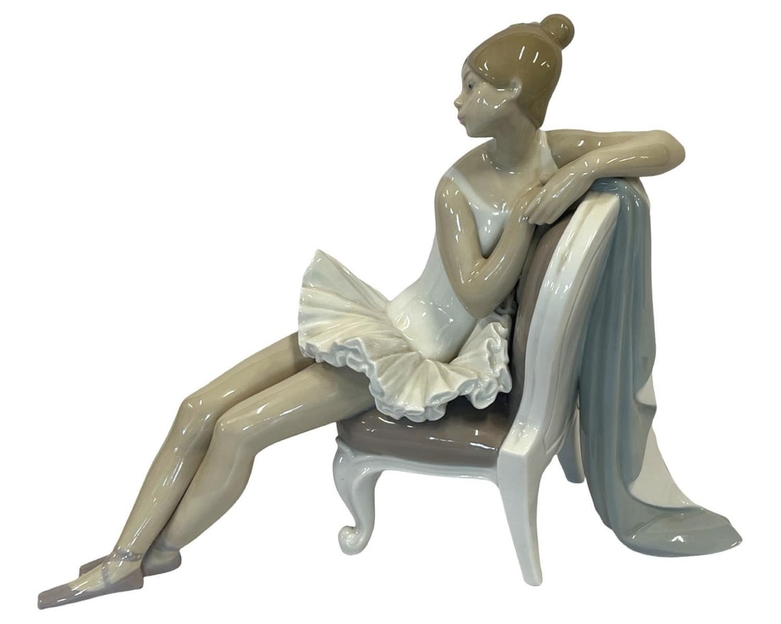Lladro #4847 Classic Dance Porcelain Figure: Lladro #4847 Classic Dance Porcelain Figure measures 9" x 12"