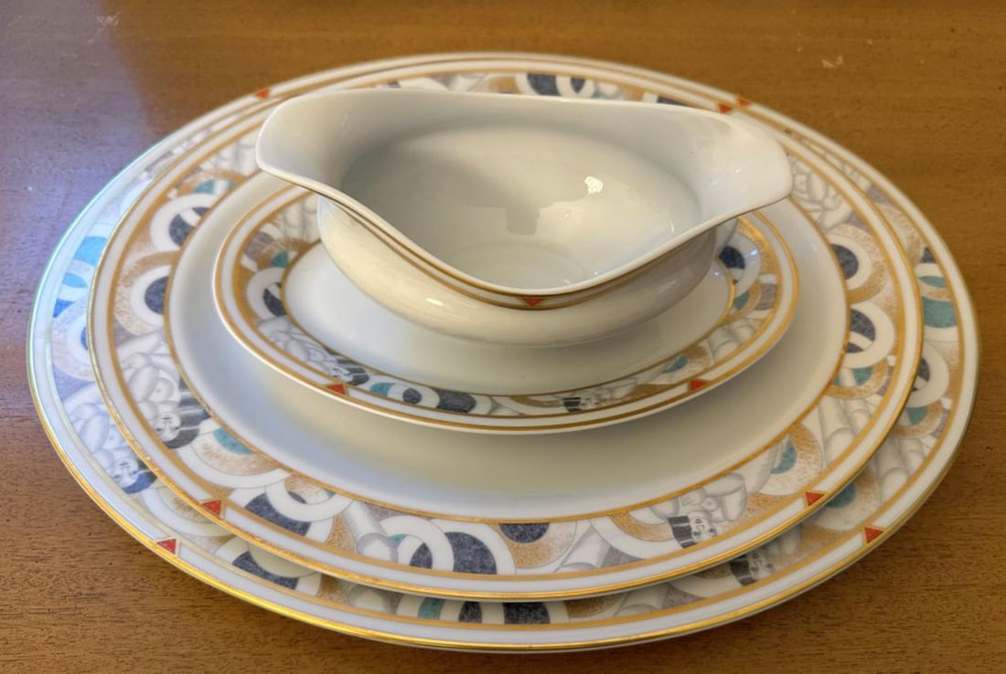 Limoge Bernardaud Paris Geometric Nudes China Set of 66 Pcs: Limoge Bernardaud Paris Geometric Nudes China Set of 66 Pcs includes 12 dinner plates, 11 saucers and cups, creamer, sugar, 12 salad plates, 12 soup bowls, 2 coupe soup bowls, covered vegetable platte