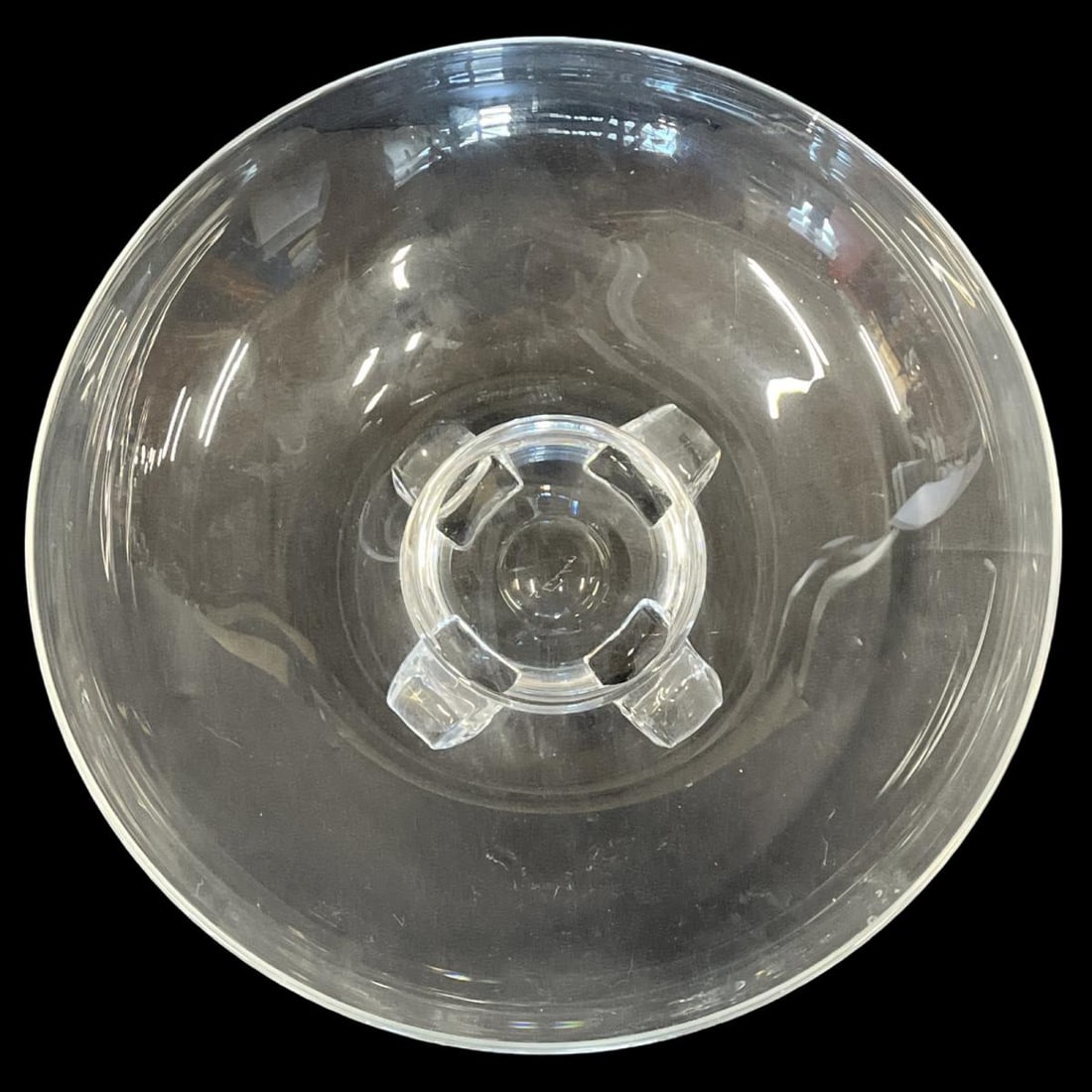 Steuben Glass Centerpiece Bowl: Steuben Glass Centerpiece Bowl measures 3 1/2" x 10 1/2"
