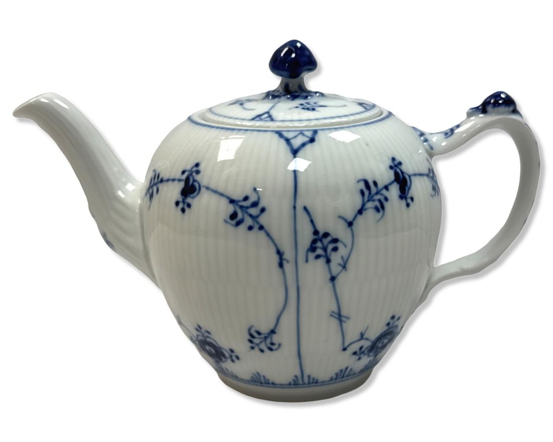 Royal Copenhagen Blue & White Porcelain Lidded Teapot: Royal Copenhagen Blue & White Porcelain Lidded Teapot measures H: 5 7/8" x W: 8"