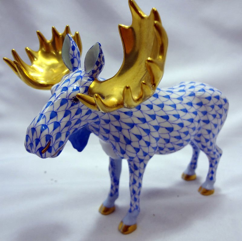Herend Porcelain "Moose" Blue: Herend Porcelain "Moose" Blue. Measures 6" long x 5" high.For Domestic or International Shipping Quotes Please Feel Call Ryan or Dave at Eagle Shipping Center 561-932-0700 or email them at ryan@eagles