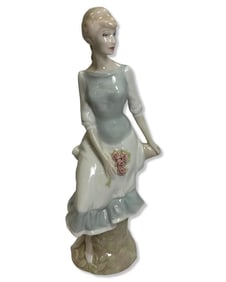 Royal Doulton HN3145 Rose Arbour Porcelain Figurine