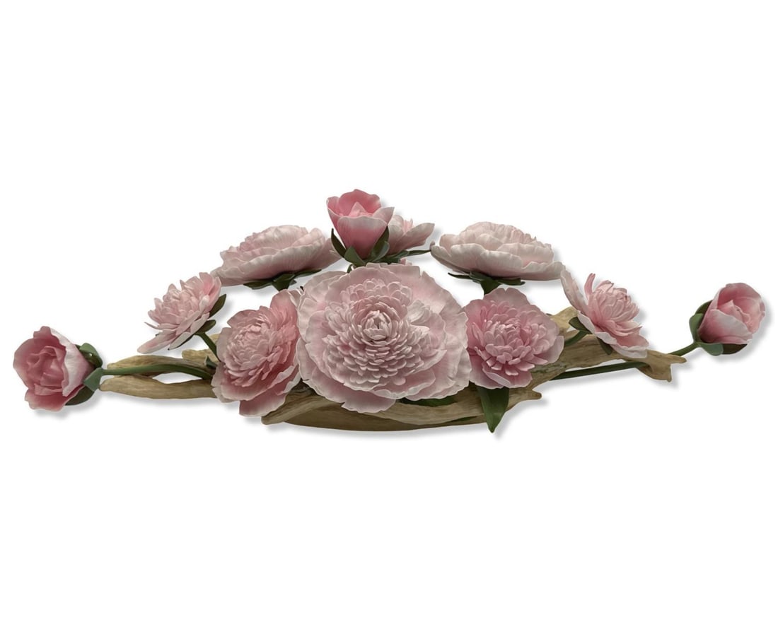 Limited Edition Boehm Porcelain Pink Peony Centerpiece Sculpture: Limited Edition Boehm Porcelain Pink Peony Centerpiece Sculpture measures H: 8" x W: 20" x L: 9 1/2". Has broken petals throughout, sold as is