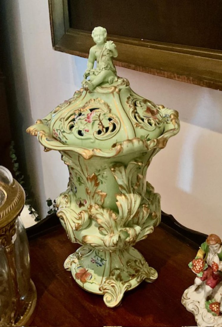 Vintage Capodimonte Style Porcelain Vase Featuring a Figural & Floral Design Throughout: Vintage Capodimonte Style Porcelain Vase Featuring a Figural & Floral Design Throughout