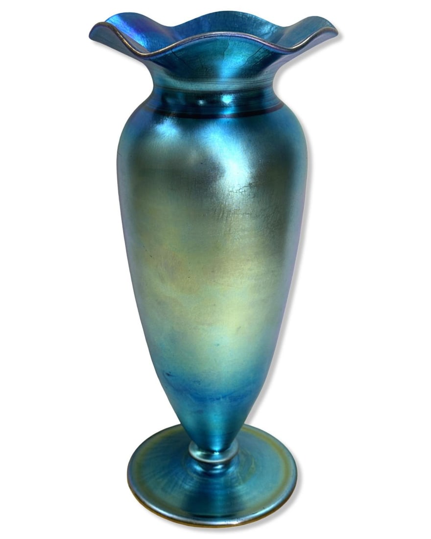 Signed Carder Steuben Blue Aurene Iridescent Art Glass Vase with Ruffled Rim: Signed Carder Steuben Blue Aurene Iridescent Art Glass Vase with Ruffled Rim. Signed Aurene 541 on bottom, measures H: 12" x W: 5"
