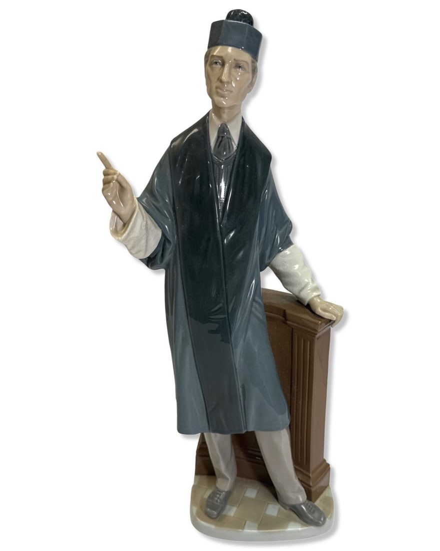 Lladro 4908 The Barrister Porcelain Figurine: Lladro 4908 The Barrister Porcelain Figurine H: 15 3/4" x W: 6 1/2"