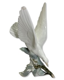 Lladro 4550 Turtle Dove Porcelain Figurine