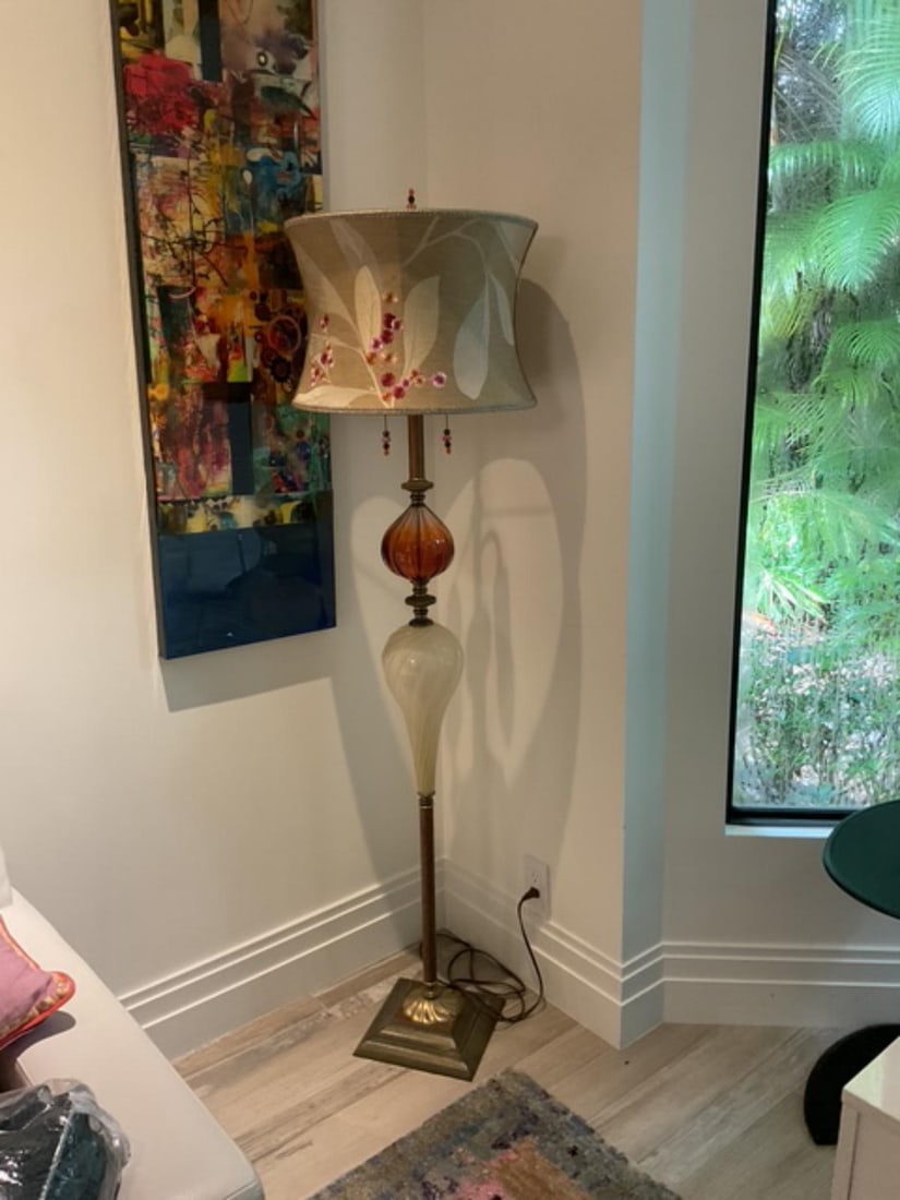 Hand Blown Glass Floor Lamp Featuring a Floral Motif Shade on Metal Base: Hand Blown Glass Floor Lamp Featuring a Floral Motif Shade on Metal Base H: 64" x W: 18"