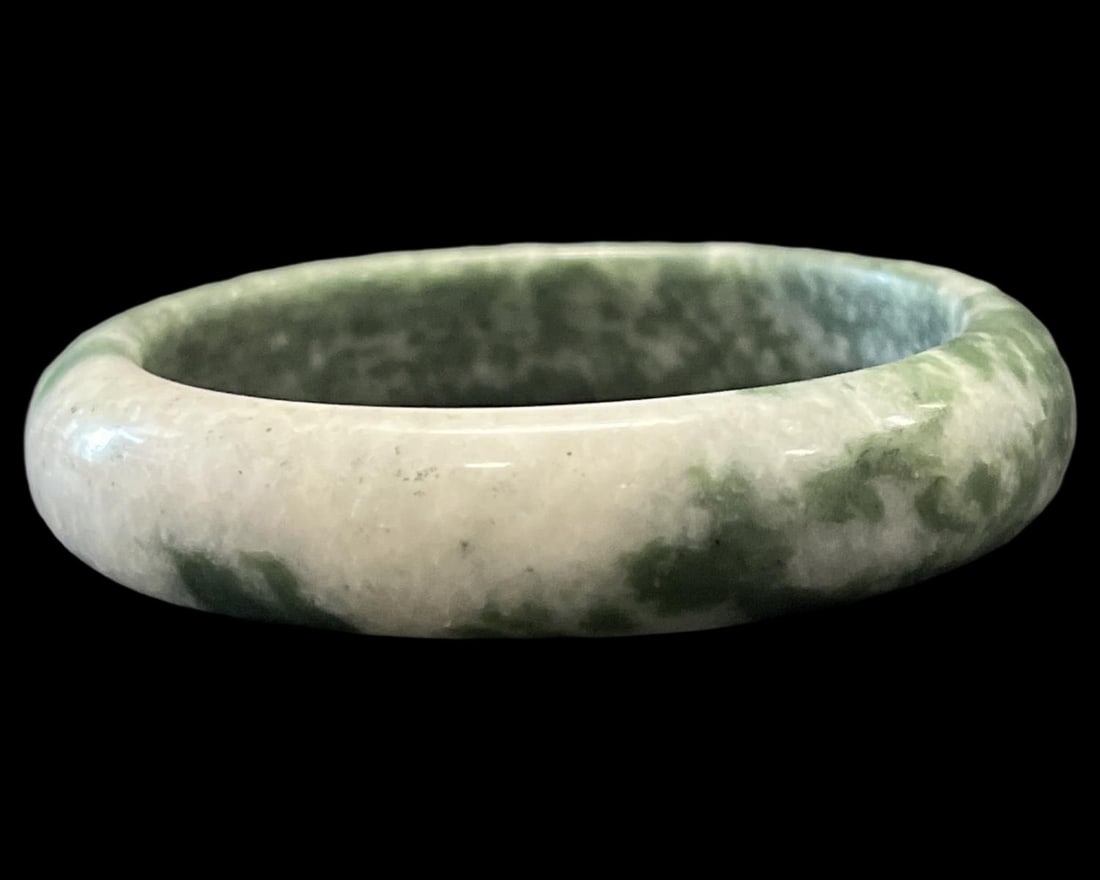 Chinese Carved Jade Bangle: Chinese Carved Jade Bangle measures DIA: 2 1/2"