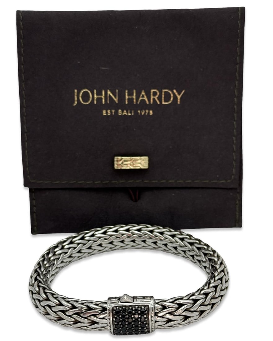 John Hardy Sterling Silver & Black Sapphire Icon Chain Bracelet: John Hardy Sterling Silver & Black Sapphire Icon Chain Bracelet measures DIA: 2 7/8", weighs 3.07 OZT. Includes original pouch