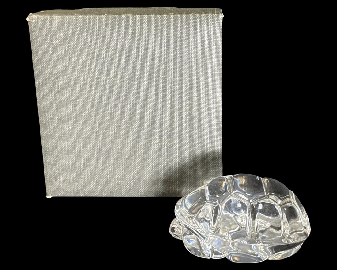Steuben Crystal Turtle Paperweight (1 of 3)