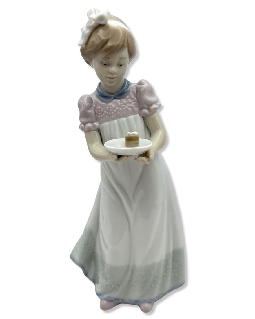 Lladro 5429 Happy Birthday Girl Porcelain Figurine (1 of 2)