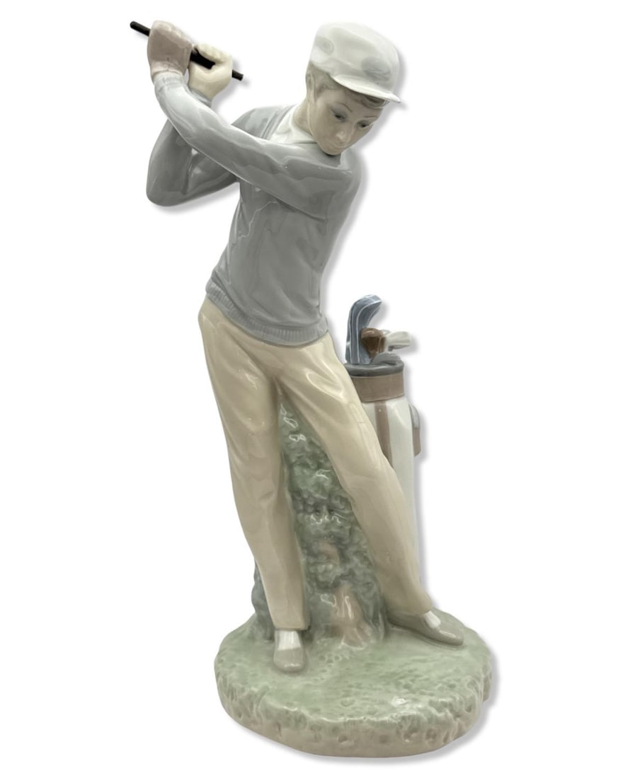 Lladro 4824 Golfer Porcelain Figurine (1 of 2)
