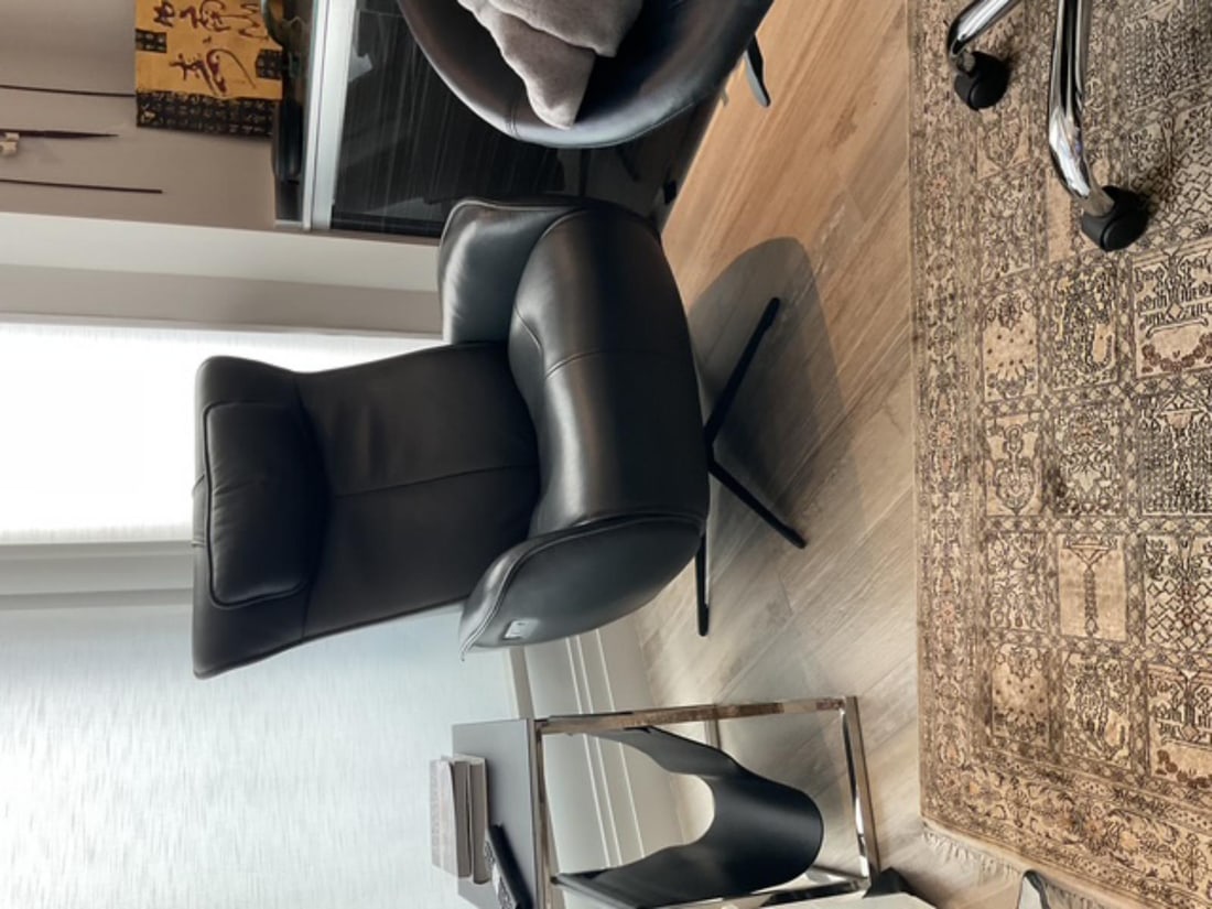 Fjords Axel Astroline Black Leather Recliner (1 of 1)