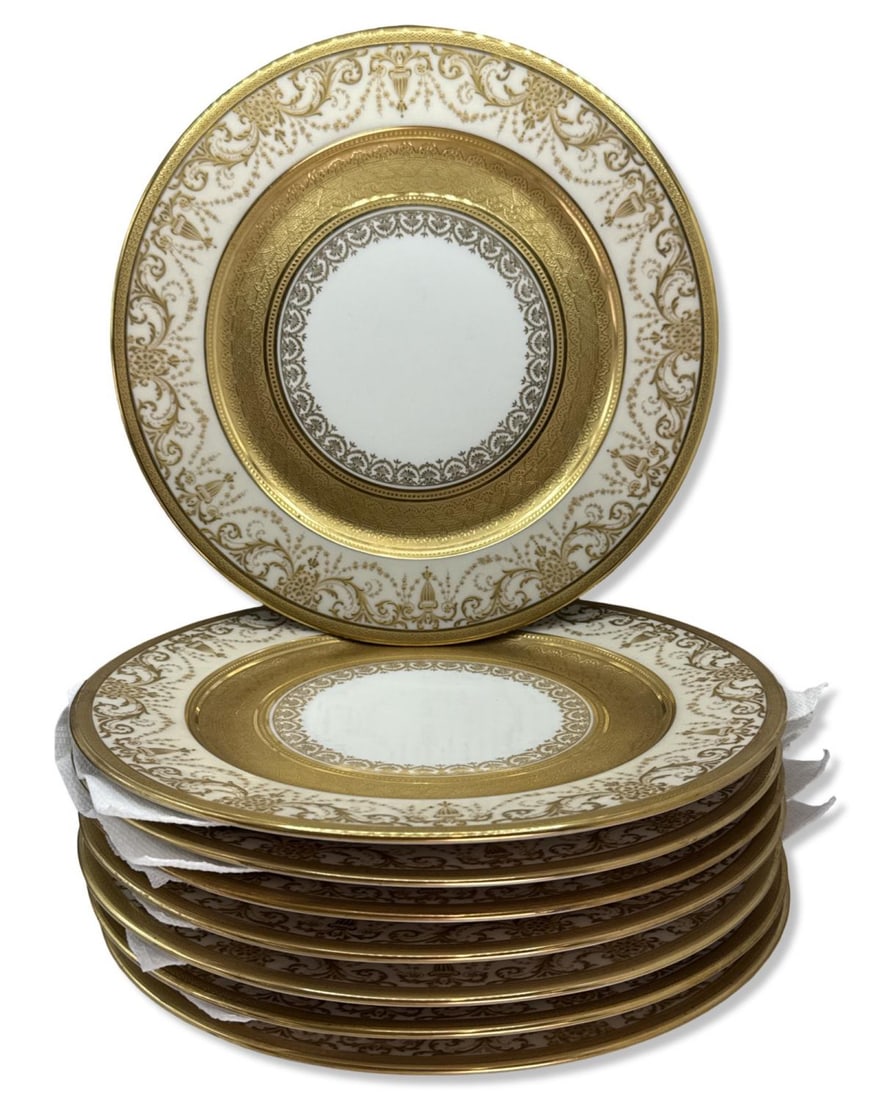 Lot of Eight WM Guerin & Co. Limoges GUE171 Pattern Dinner Plates (1 of 3)