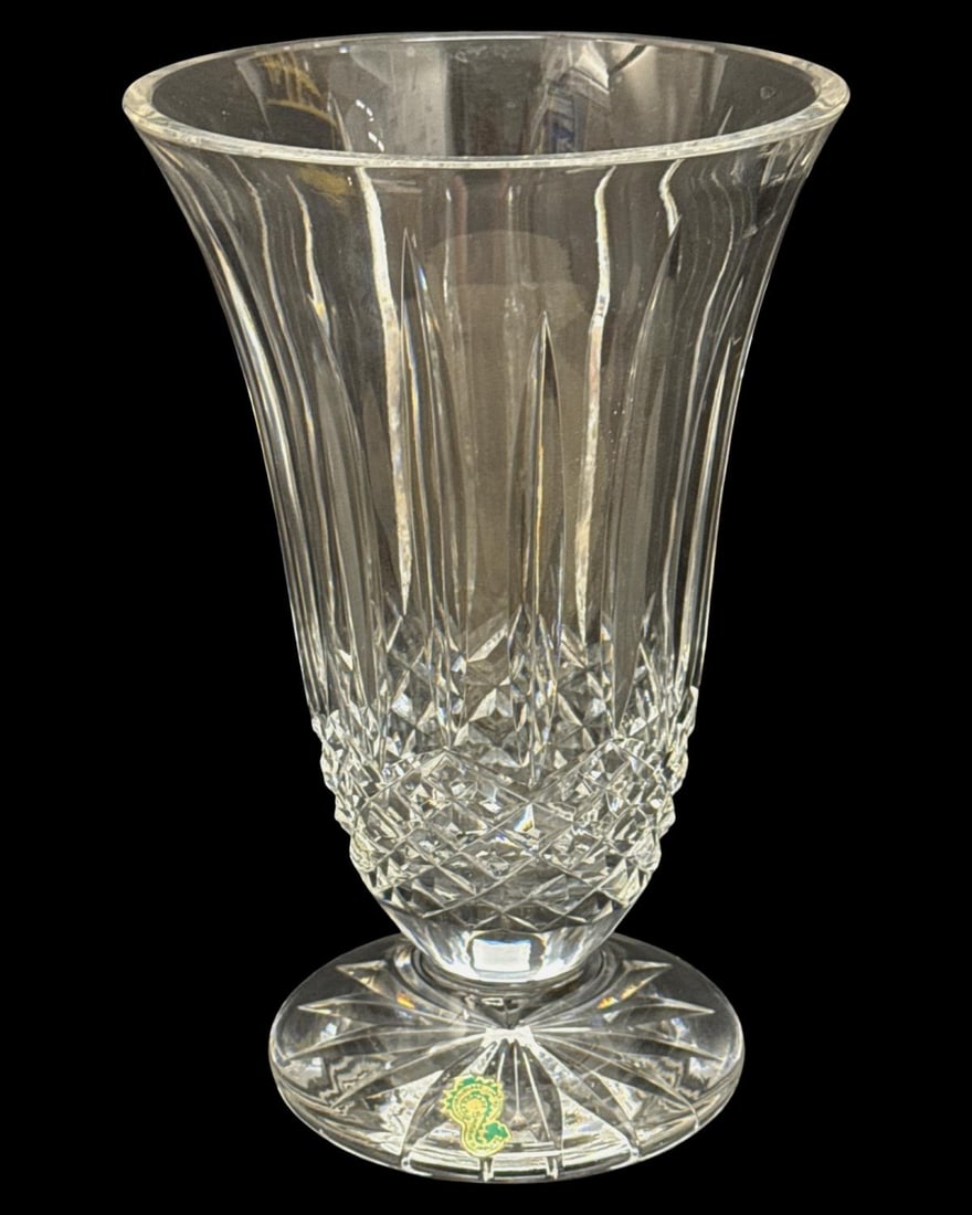 Vintage Waterford Crystal Centerpiece Vase: Vintage Waterford Crystal Centerpiece Vase measures H: 9 7/8" x DIA: 6 3/8". Has original label