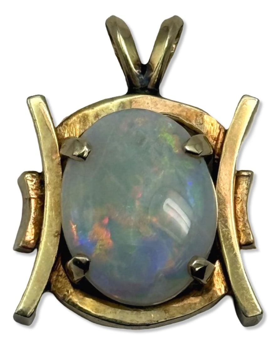 14kt YG & Approx 3.50ct Opal Pendant: 14kt YG & Approx 3.50ct Opal Pendant L: 7/8", weighs 2.67dwt