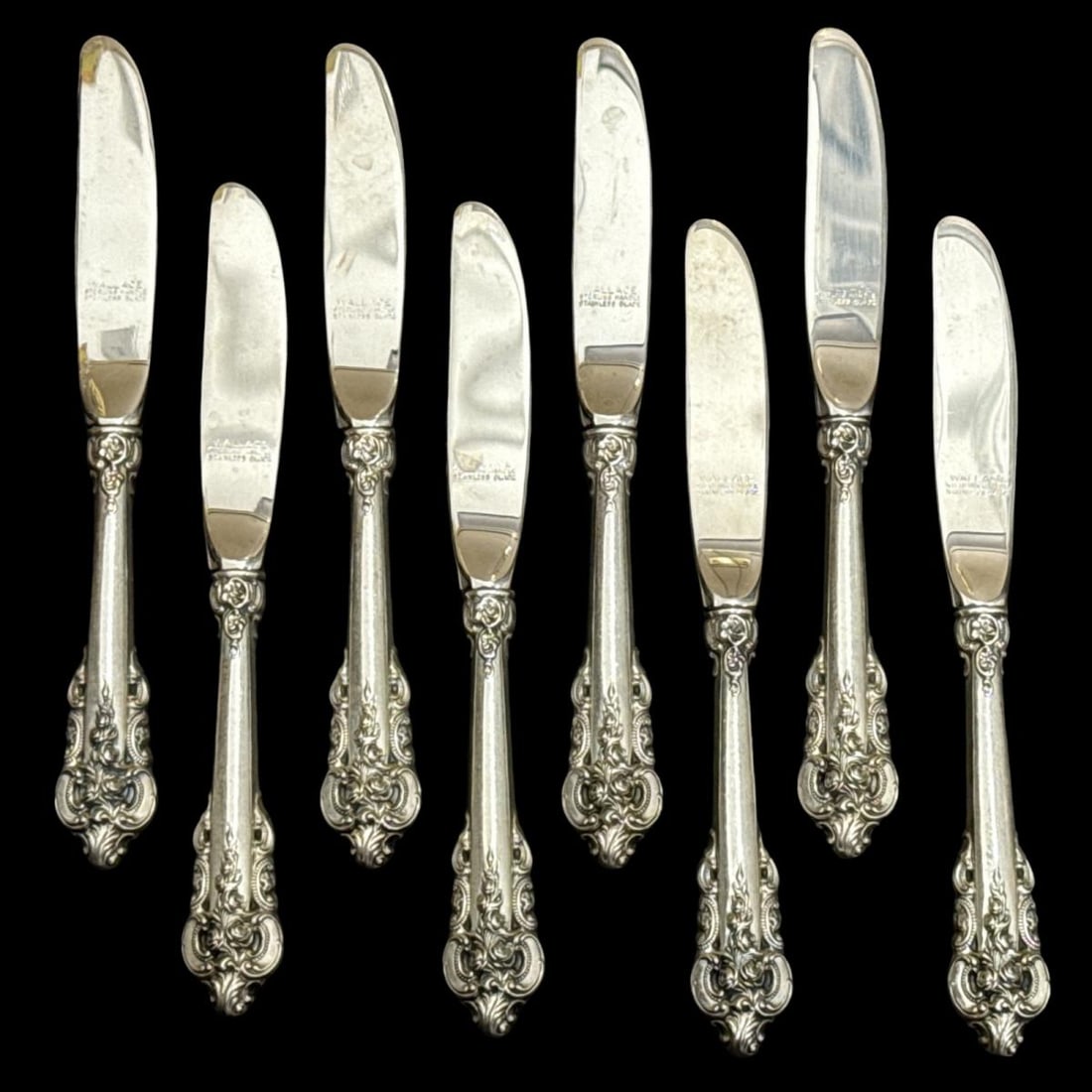 Lot of Eight Wallace Grande Baroque Sterling Silver Butter Spreaders (1 of 3)
