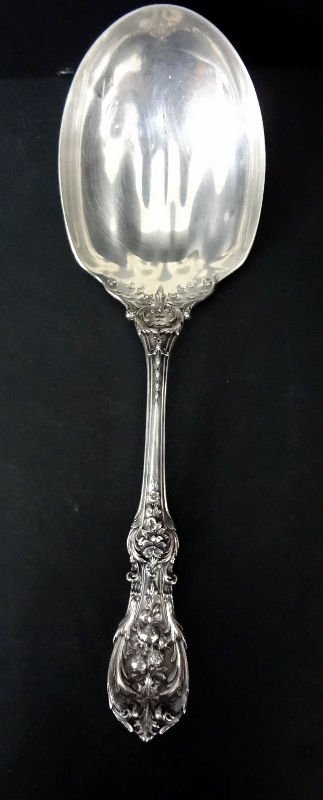 Reed & Barton Francis 1st Sterling Silver Berry Spoon: Reed & Barton Francis 1st Sterling Silver Berry Spoon, has old marks. Measures - 9 1/4" long, Weighs - 4 toz.