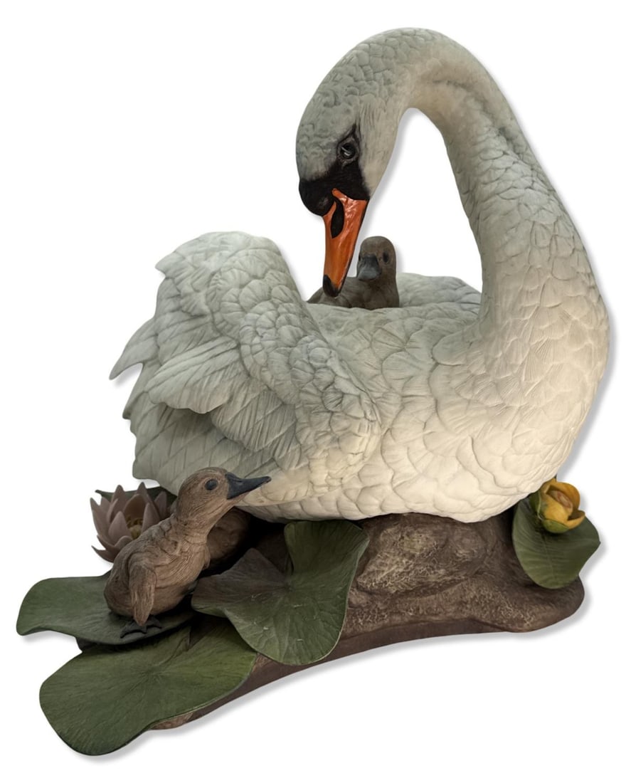 Boehm Limited Edition Mute Swan 400-14 Porcelain Sculpture (1 of 5)