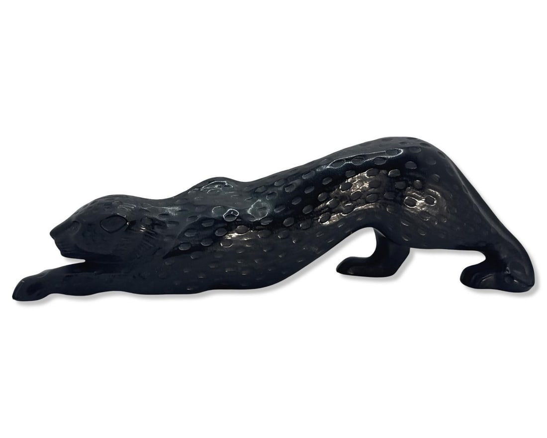 Signed Lalique France Black Crystal Zeila Panther Sculpture: Signed Lalique France Black Crystal Zeila Panther Sculpture. Signed on bottom, H: 4 1/4" x W: 14 1/2"