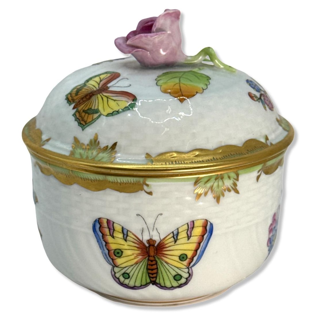 Herend Hungary Handpainted Queen Victoria Lidded Sugar Bowl: Herend Hungary Handpainted Queen Victoria Lidded Sugar Bowl H: 4" x W: 3 1/2"