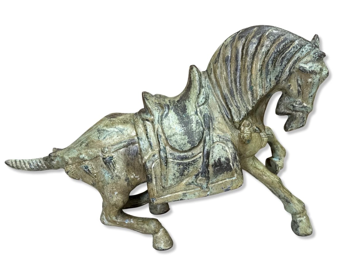 Antique Chinese Bronze Horse Centerpiece Sculpture: Antique Chinese Bronze Horse Centerpiece Sculpture measures H: 10 5/8" x W: 14 3/4"