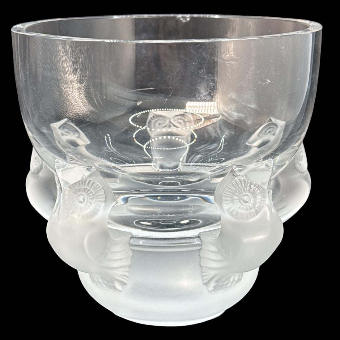 Lalique France Frosted & Clear Crystal Hiboux Bowl: Lalique France Frosted & Clear Crystal Hiboux Bowl H: 5 1/4" x W: 5 1/2". Has a chip along the rim