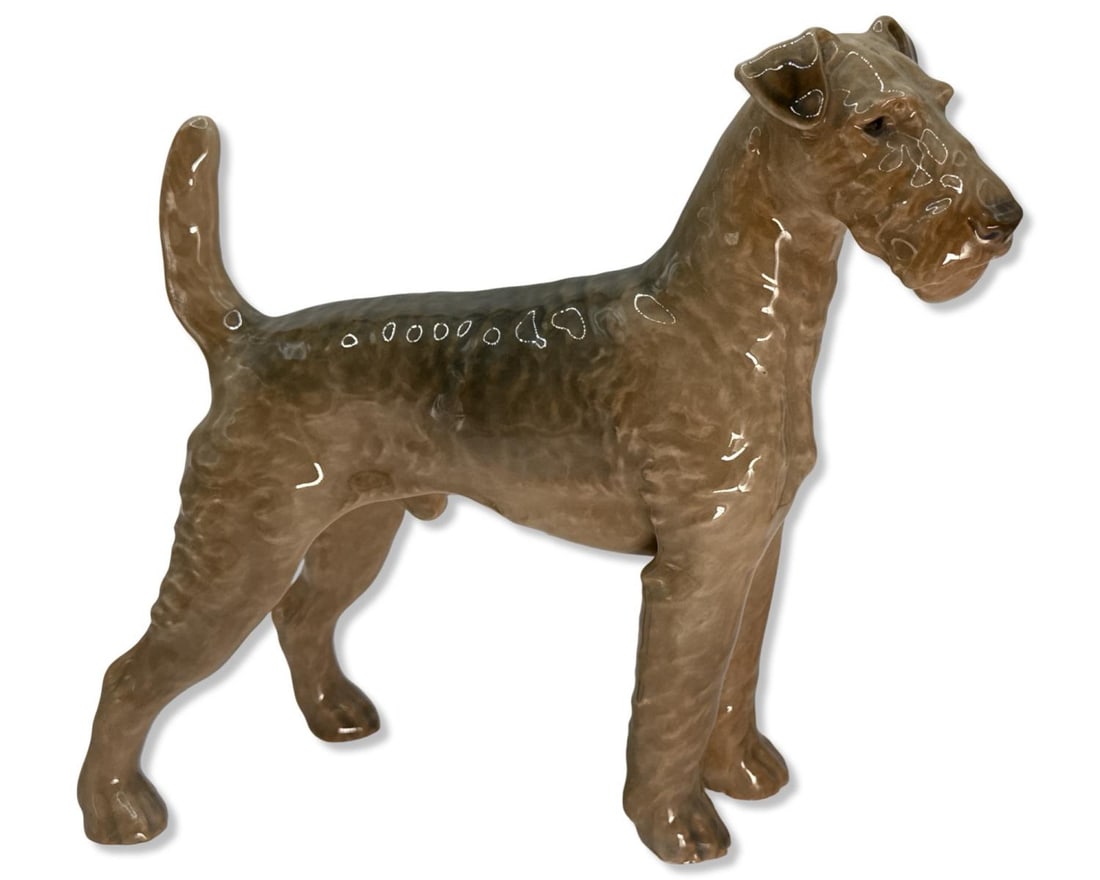 Bing & Grondahl 2099 Airedale Terrier Porcelain Figurine (1 of 3)