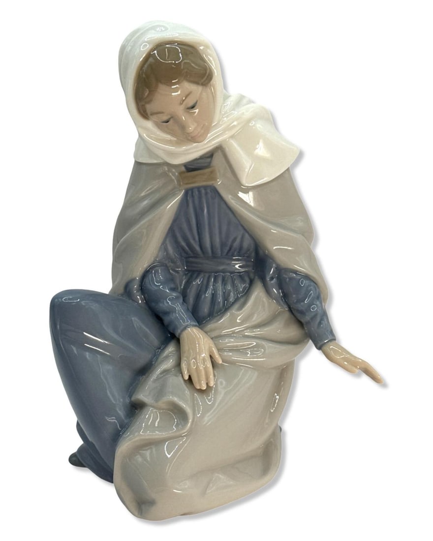 Lladro NAO 0307 Virgin Mary Porcelain Figurine (1 of 2)
