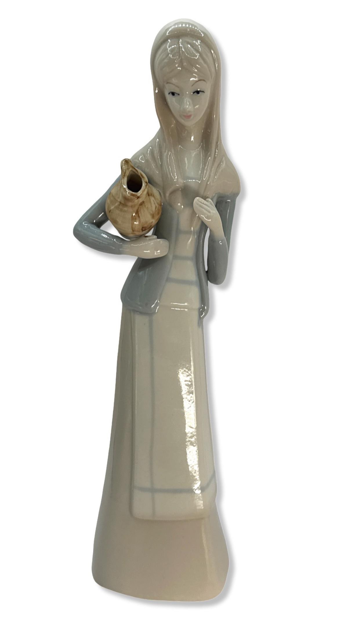 Vintage Lladro Style Woman Holding a Water Jug Porcelain Figurine (1 of 2)
